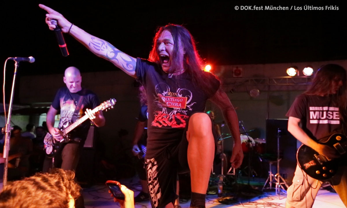 Bild: Kubanische Metalband Zeus beim Konzert