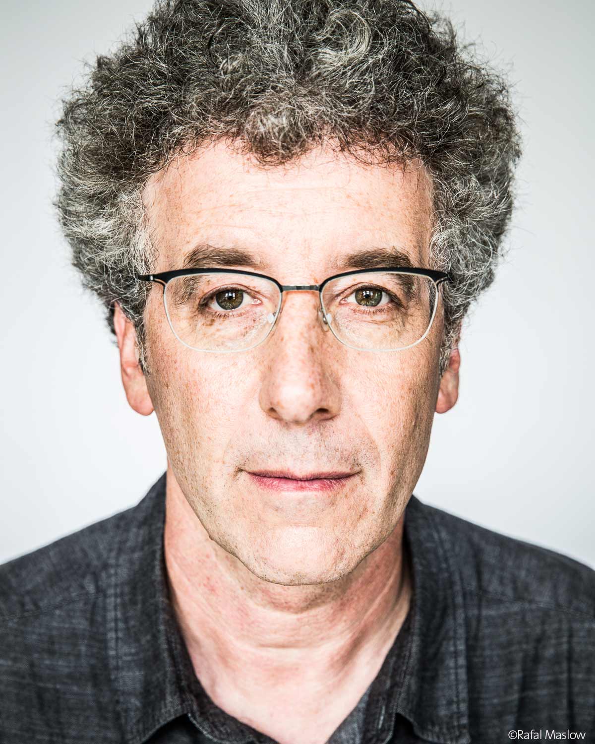 DOK Leipzig 2021 The Balcony Movie Regisseur PaweŁ Łoziński c Rafal Maslow