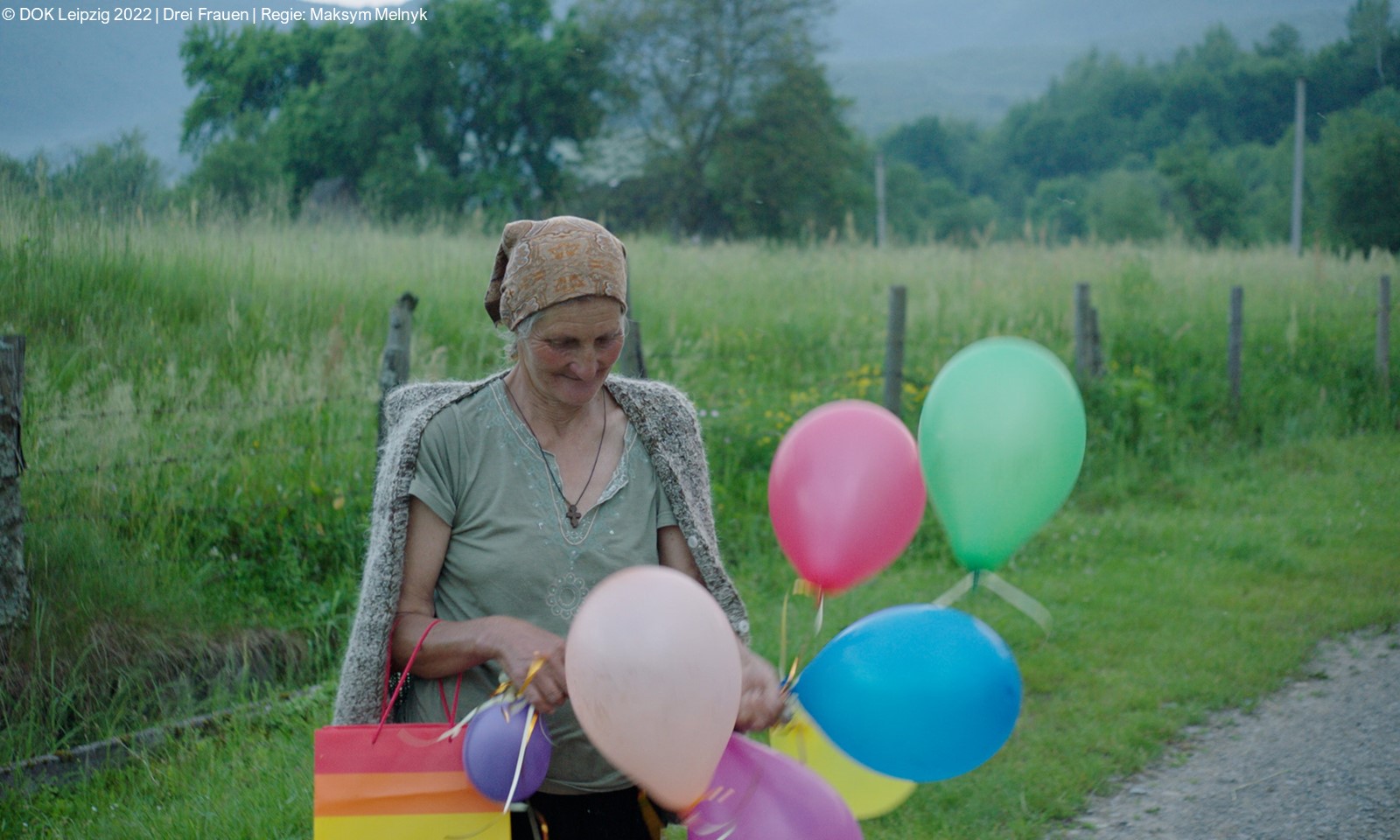 IWB Drei Frauen Foto DOK Leipzig 2022 bearbeitet