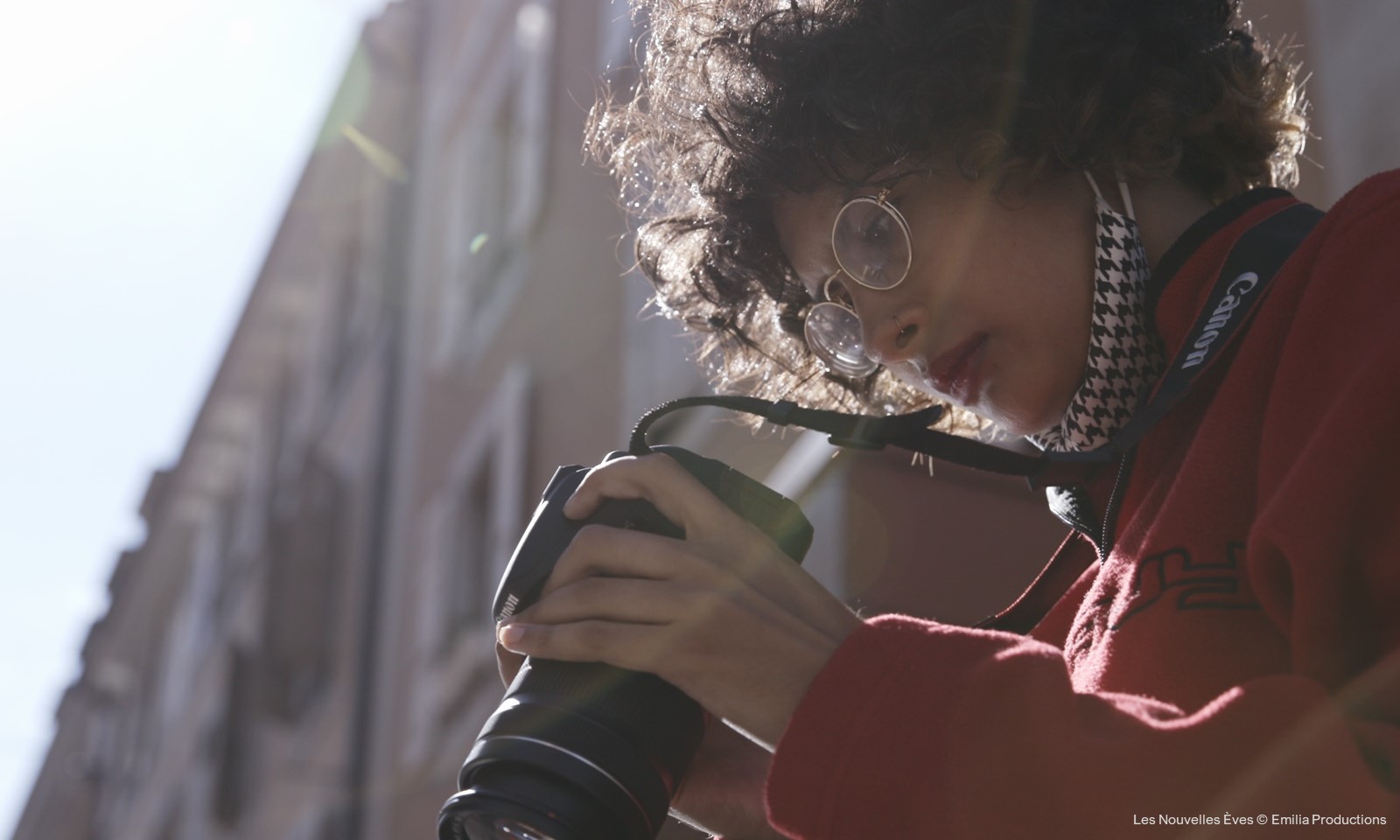 LES NOUVELLES EVES Still 2 CEmiliaProductions web