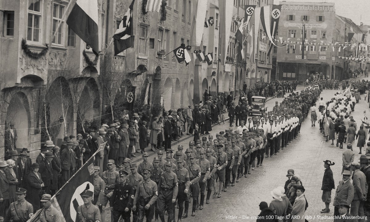 Hitler Die ersten 100 Tage by ARD rbb StadtarchivWasserburg web1200x720