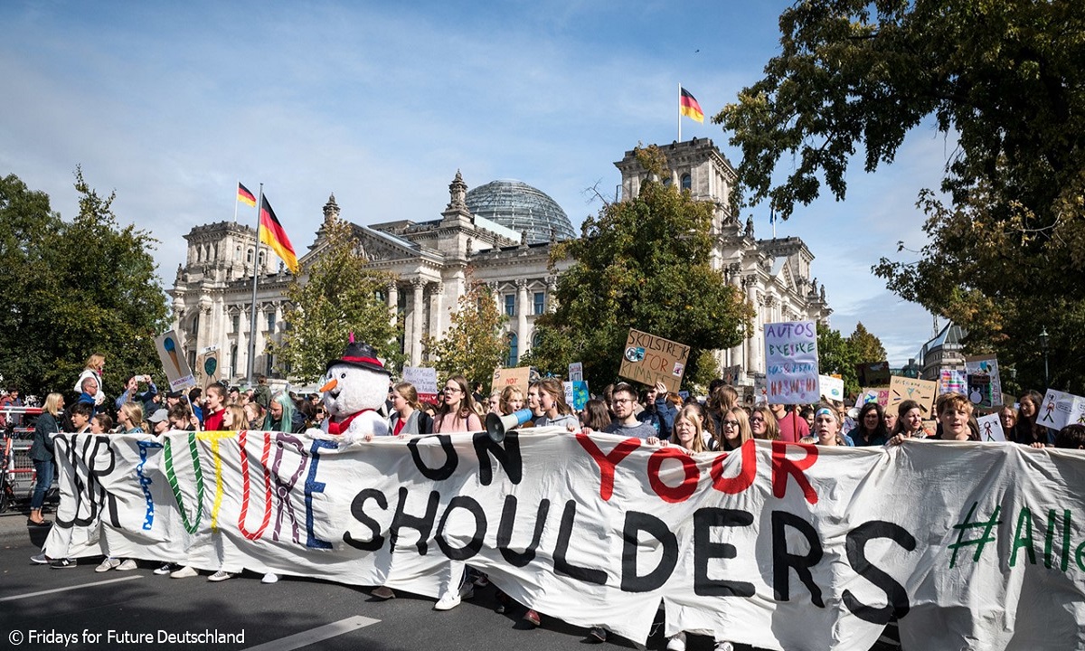 #klimastreik Fridays For Future passend dazu Kino-Dokus über Klimaaktivismus