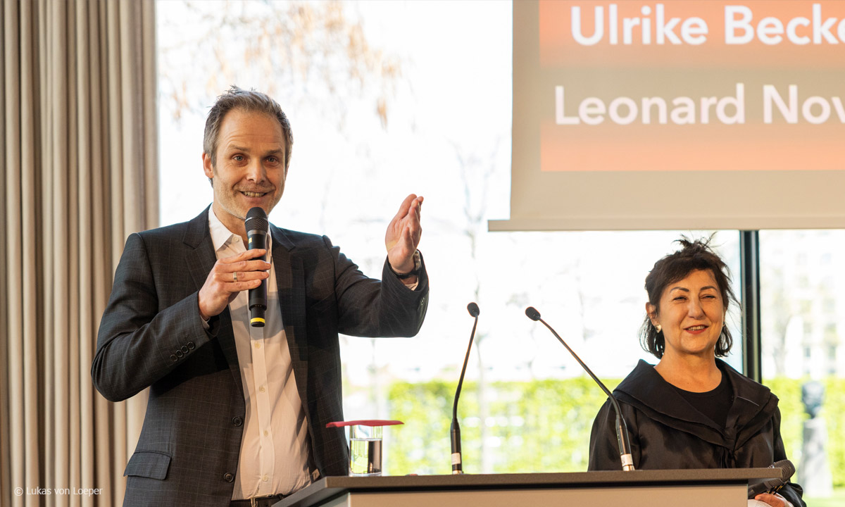 Roman Brodmann Kolloquium: Begrüßung durch Ulrike Becker (HDF) und Leonard Novy (IfM); © Lukas von Loeper