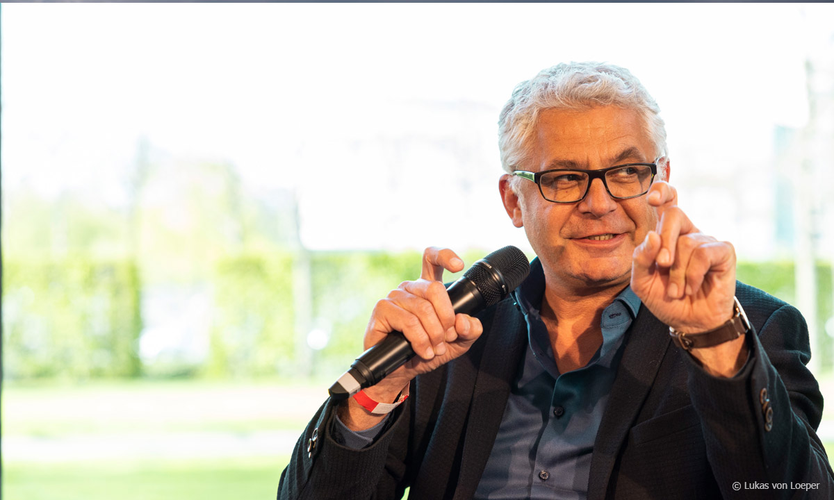 Roman Brodmann Kolloquium: David Bernet auf Panel über "Zukunft des Politischen Dokumentarfilms – TV vs. Plattformen"; © Lukas von Loeper