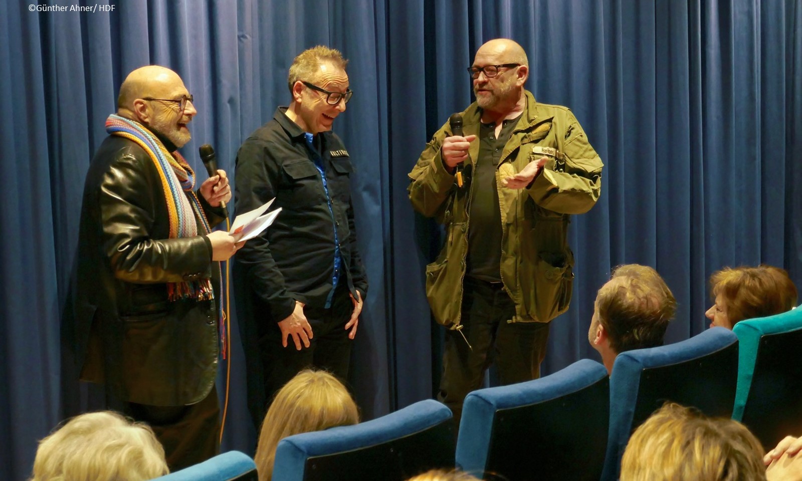 DOK Premiere Schattenkind BollwerkStuttgart Nahe Lachend GoggoGensch JoMueller AndyReiner byGuentherAhner HDF web1200x700