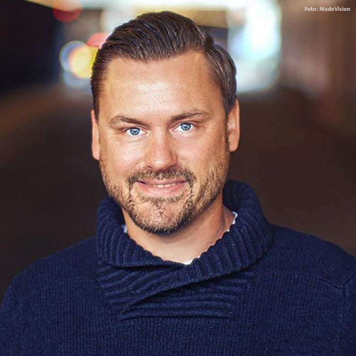 Portrait Regisseur Julian Wildgruber square by MadeVision web