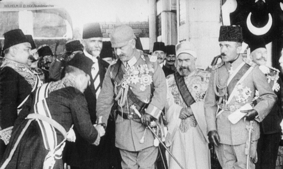 WilhelmII 1917 by HDF Bundesarchiv web