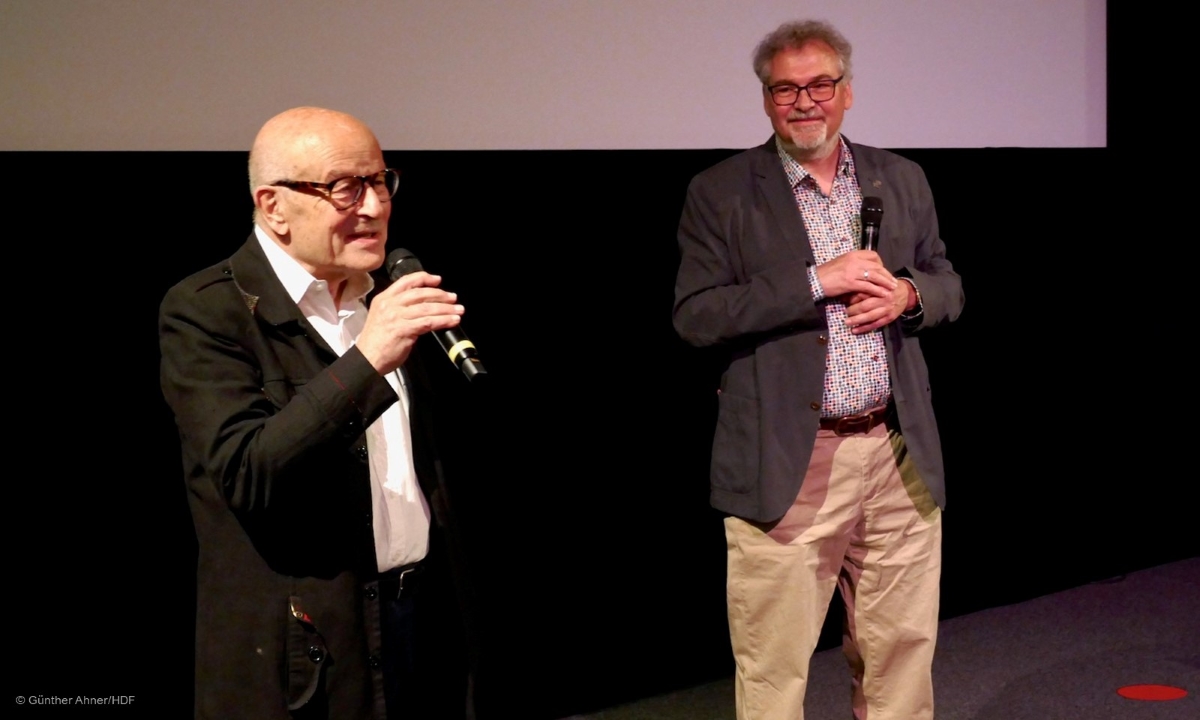 DerWaldmacher P1310748 c GntherAhner