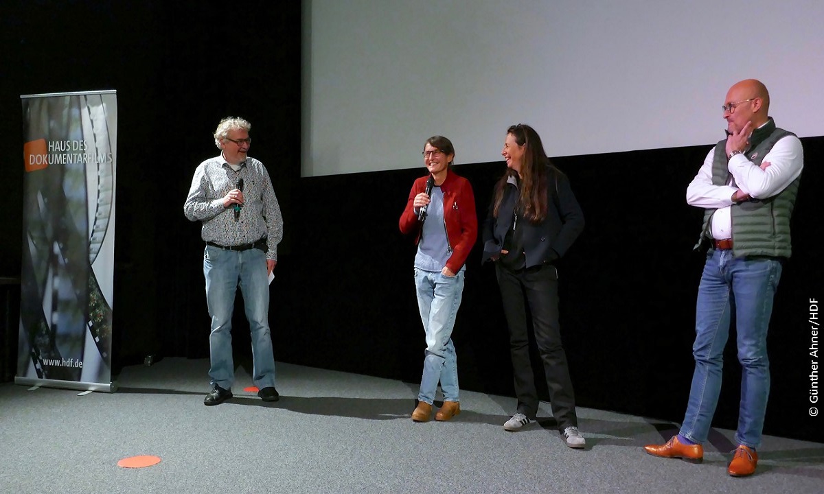 DOK Premiere Narren Ludwigsburg Sigrun Köhler Wiltrud Bayer und Kay Hoffmann Filmgespräch c Günther Ahner HDF web