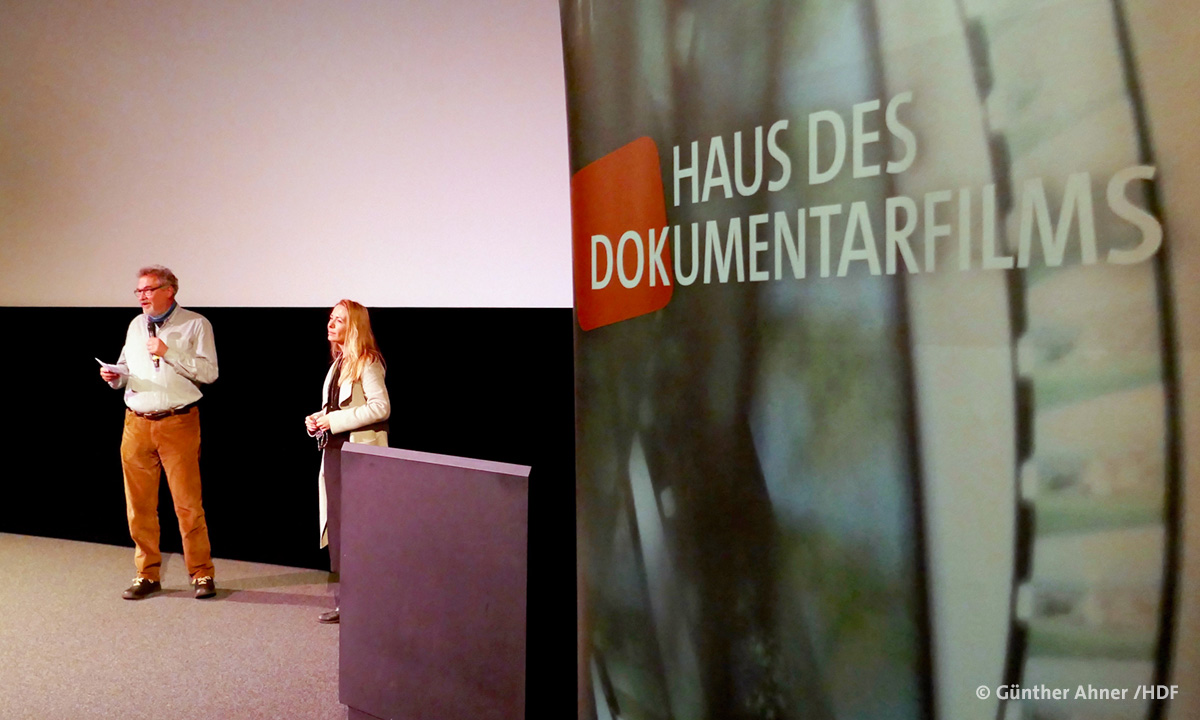 DOK_Premiere_SpaceDogs03_CaligariLB_20102020_byGuentherAhner_web.jpg DOK_Premiere_SpaceDogs03_CaligariLB_20102020_byGuentherAhner_web.jpg