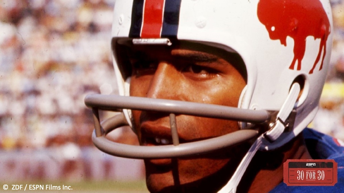 Nahaufnahme von O.J. Simpson während eines Football Spiels