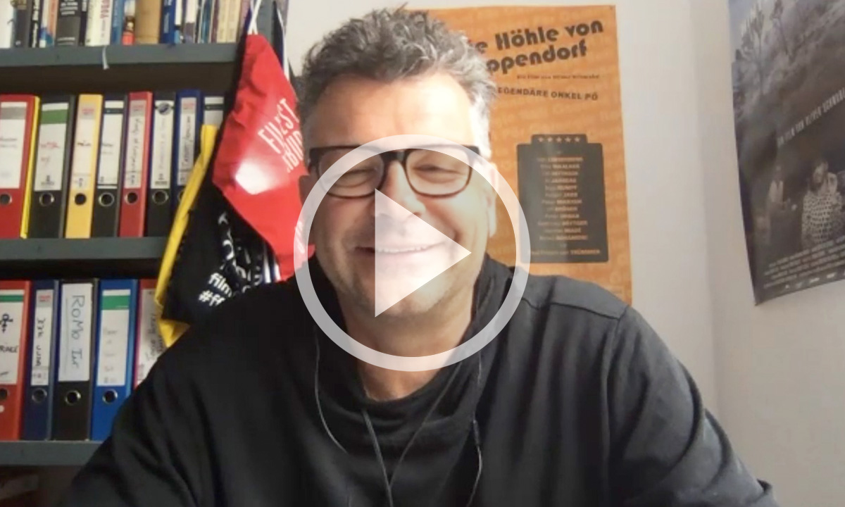 Screenshot Filmemacher Oliver Schwabe im Video-Interview