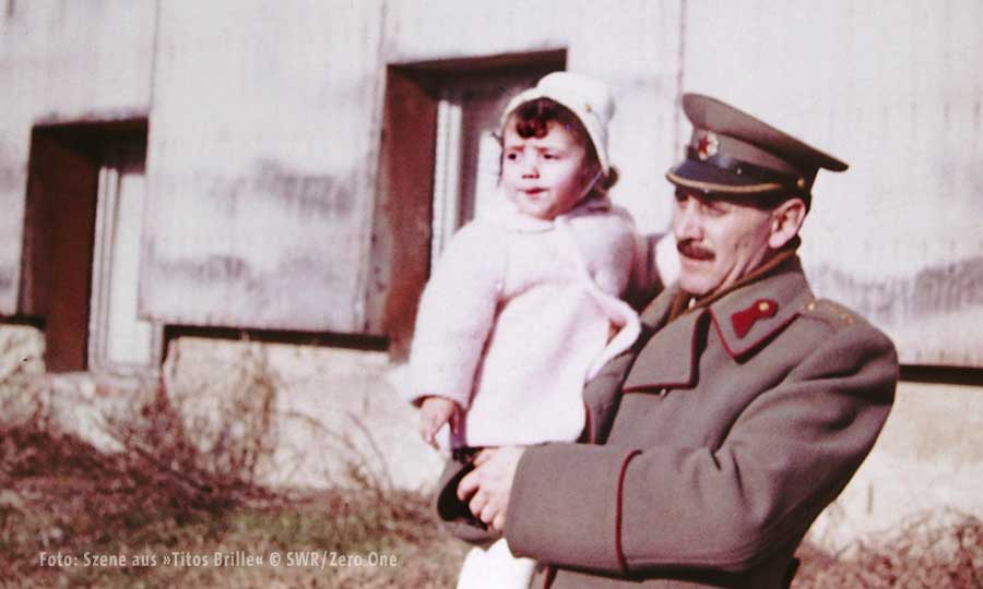 Szene aus »Titos Brille« © zero one film